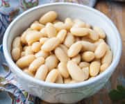 Cannellini Bean and Spinach Salad With Mustard