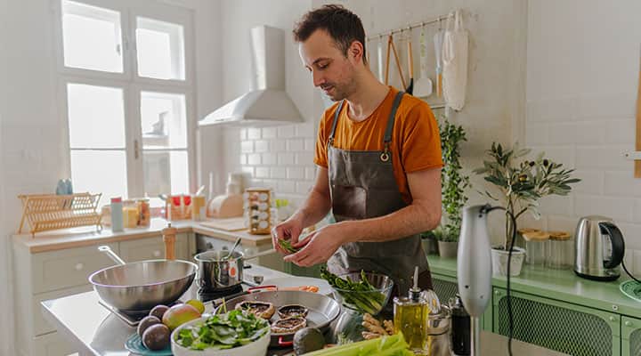 Man making a salad