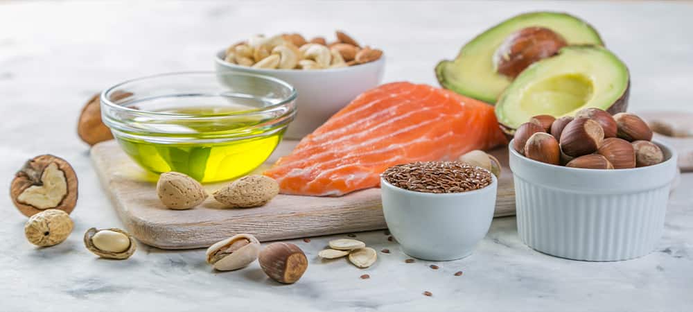 Table showing a variety of omega 3 food