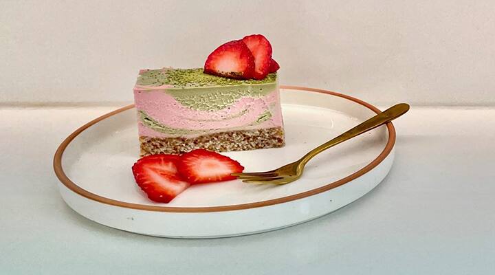 This frozen dessert takes an iced strawberry matcha latte to another level