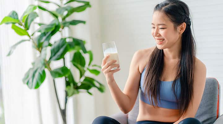 Cow's milk is a good melatonin-containing drink