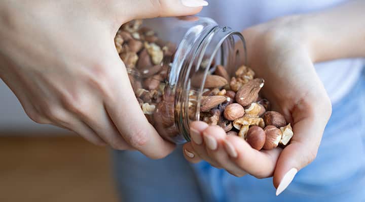 Nuts provide antioxidants for eye protection