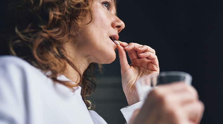 Kombucha and probiotic supplements can both be part of a healthy routine