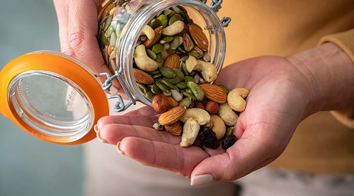 Replacing animal fats with nuts and seeds supports metabolic health